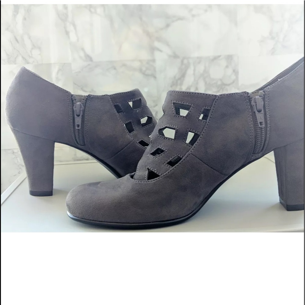 A2 by Aerosoles FINAL Gray Heels 10 NEW Cutout
